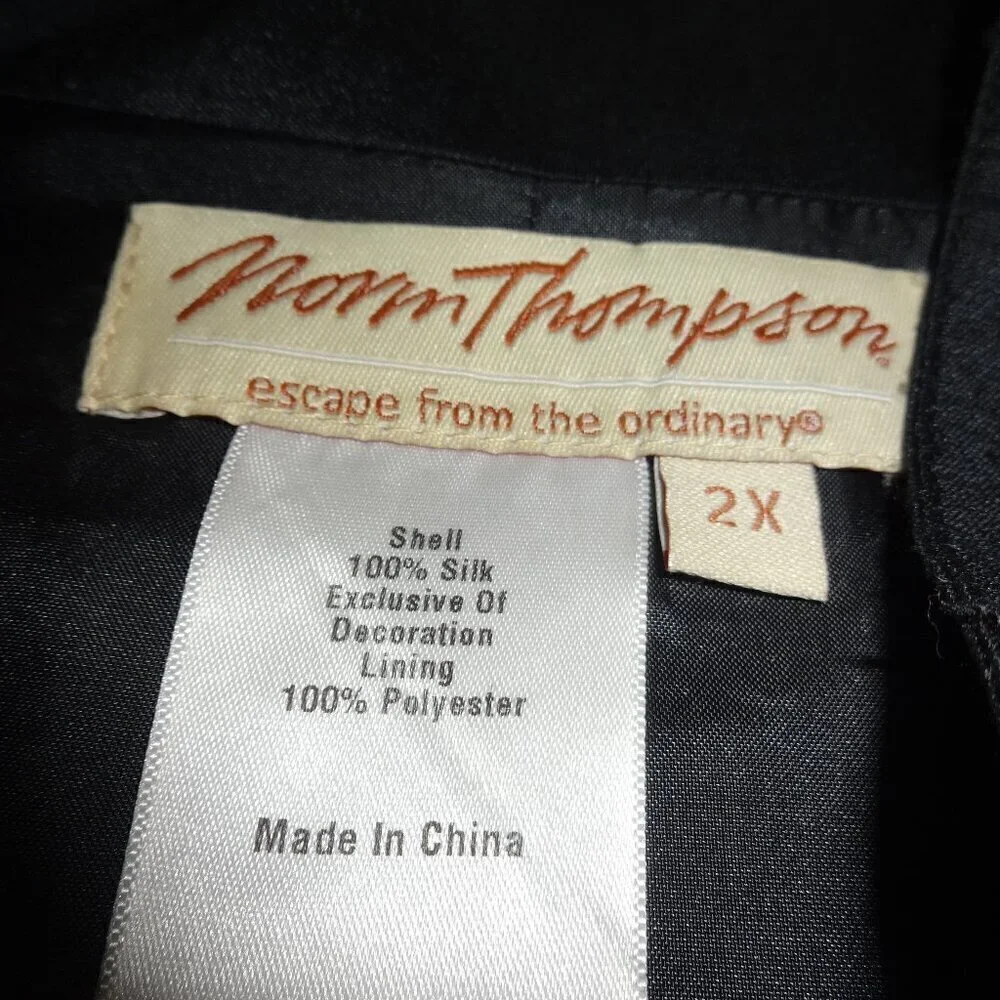 Norm Thompson Silk Black and Blue Floral Blazer 2x - Picture 14 of 16